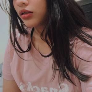 Meet your Posher, Mia